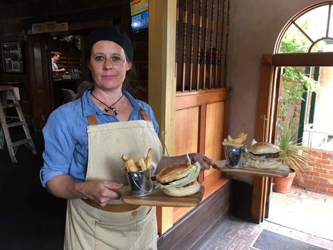 The Richmond Arms Hotel - Tourism TAS 15