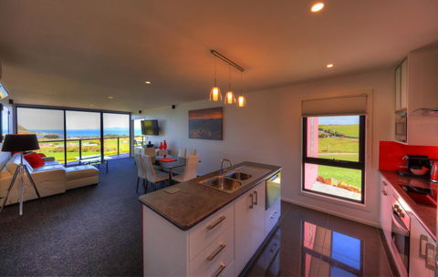 Horizon Deluxe Apartments - Tourism TAS 8