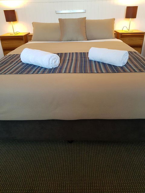 Blue Seas Holiday Villas - Tourism TAS 23