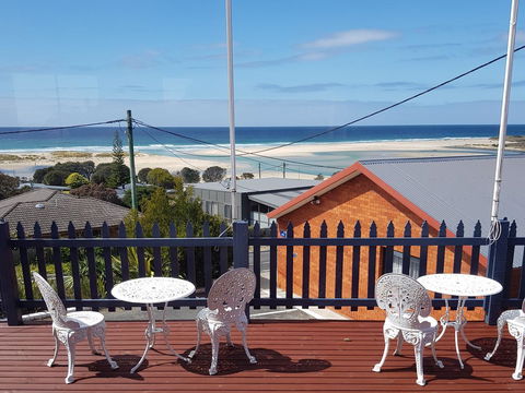 Blue Seas Holiday Villas - Tourism TAS 4