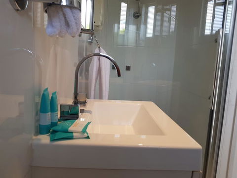 Blue Seas Holiday Villas - Tourism TAS 21