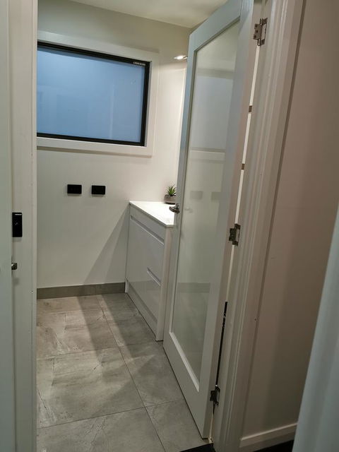 Youngtown Executive Apartments - 2BR Included, Free Parking & Wifi, Sofa Bed & Cot Fee Applies - Tourism TAS 39