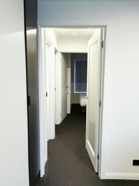 Youngtown Executive Apartments - 2BR Included, Free Parking & Wifi, Sofa Bed & Cot Fee Applies - Tourism TAS 11