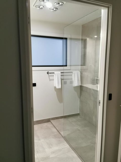 Youngtown Executive Apartments - 2BR Included, Free Parking & Wifi, Sofa Bed & Cot Fee Applies - Tourism TAS 7