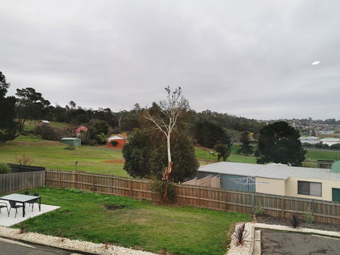 Youngtown Executive Apartments - 2BR Included, Free Parking & Wifi, Sofa Bed & Cot Fee Applies - Tourism TAS 23