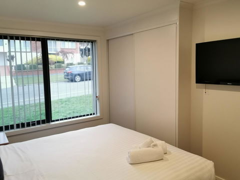 Youngtown Executive Apartments - 2BR Included, Free Parking & Wifi, Sofa Bed & Cot Fee Applies - Tourism TAS 8