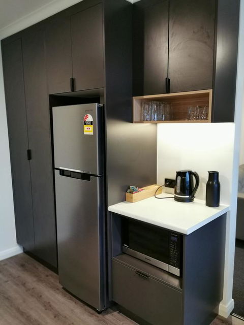 Youngtown Executive Apartments - 2BR Included, Free Parking & Wifi, Sofa Bed & Cot Fee Applies - Tourism TAS 29