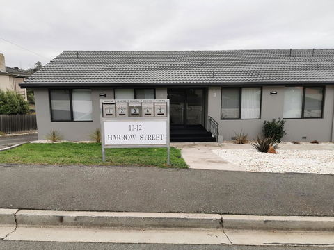 Youngtown Executive Apartments - 2BR Included, Free Parking & Wifi, Sofa Bed & Cot Fee Applies - Tourism TAS 19