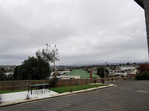 Youngtown Executive Apartments - 2BR Included, Free Parking & Wifi, Sofa Bed & Cot Fee Applies - Tourism TAS 22