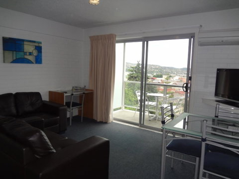 Adina Place Motel Apartments - Tourism TAS 19