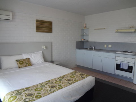 Adina Place Motel Apartments - Tourism TAS 32