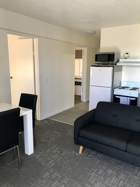 Adina Place Motel Apartments - Tourism TAS 12