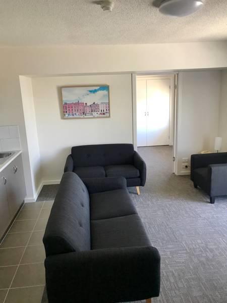 Adina Place Motel Apartments - Tourism TAS 11