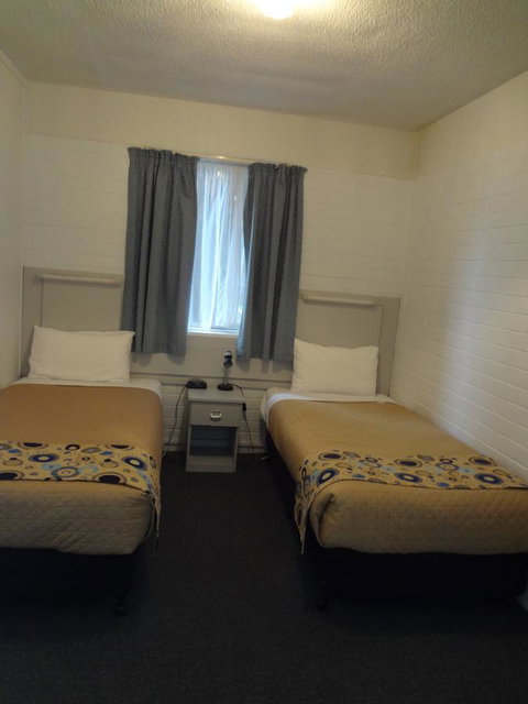 Adina Place Motel Apartments - Tourism TAS 29