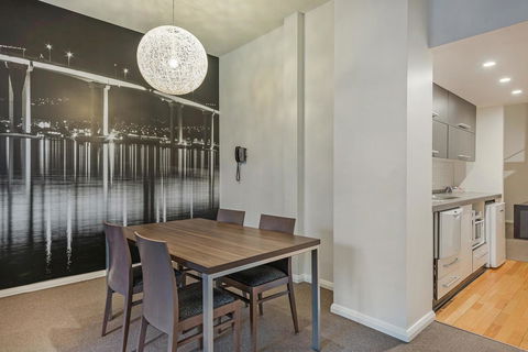 Mantra One Sandy Bay Road - Hobart Tourism 19