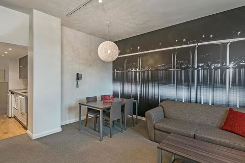 Mantra One Sandy Bay Road - Hobart Tourism 8
