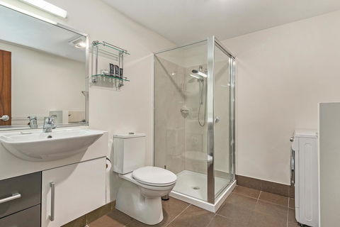 Mantra One Sandy Bay Road - Hobart Tourism 11