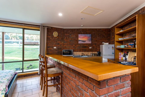 Acton Park Holiday Units - Tourism TAS 16