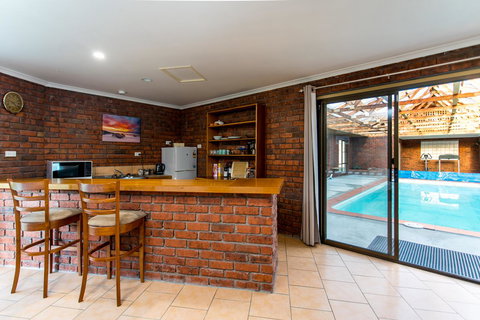 Acton Park Holiday Units - Tourism TAS 12