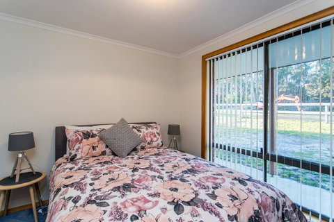 Acton Park Holiday Units - Tourism TAS 4