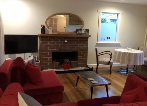 Richmond Bridge Accommodation â€œTwo The Bridgeâ€ - Tourism TAS 5