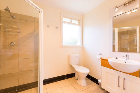 Graham Apartments - Hobart Tourism 34