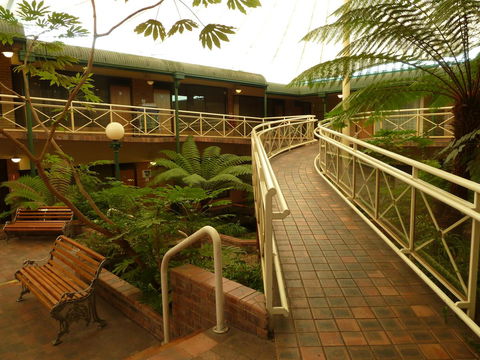 Mayfair Plaza Motel And Apartments - Tourism TAS 0
