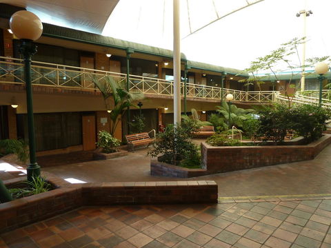 Mayfair Plaza Motel And Apartments - Tourism TAS 14