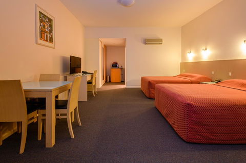 Mayfair Plaza Motel And Apartments - Tourism TAS 6
