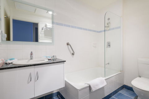 Mayfair Plaza Motel And Apartments - Tourism TAS 8