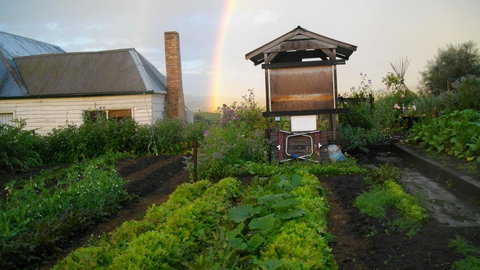 Cherry Top Farmstay - Boutique Eco Village - Hobart Tourism 16