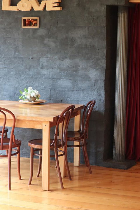 Cherry Top Farmstay - Boutique Eco Village - Hobart Tourism 24