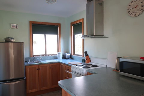 Cherry Top Farmstay - Boutique Eco Village - Hobart Tourism 29