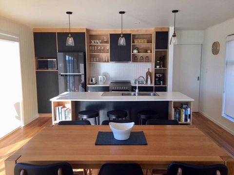 Beach House XIV - Hobart Tourism 4