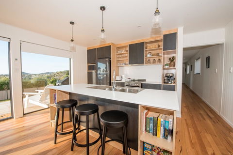 Beach House XIV - Hobart Tourism 3