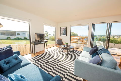 Beach House XIV - Hobart Tourism 0