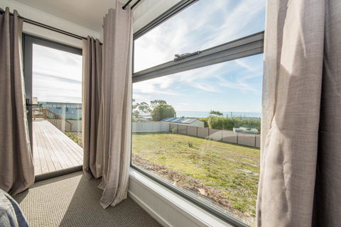 Beach House XIV - Hobart Tourism 10