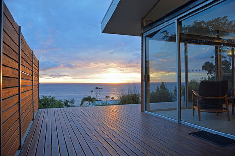 Eaglehawk Pavilions - Tourism TAS 22