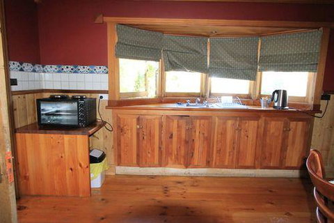 Kerrellie Cottages 2, 4 & 8 Reid Street - Tourism TAS 14