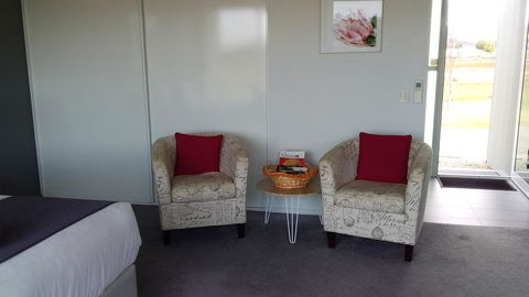Pelican Point Sanctuary - Tourism TAS 17