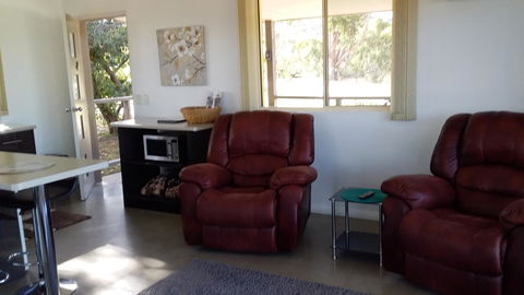 Pelican Point Sanctuary - Tourism TAS 27