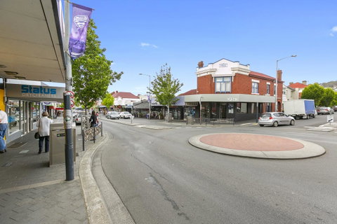 Insomnia On Elizabeth - Tourism TAS 7