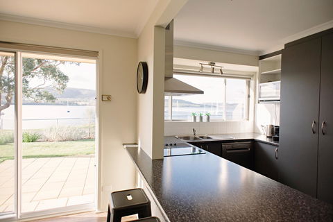 The Holiday Home People - Hobart Tourism 6