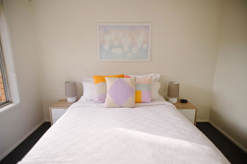 The Holiday Home People - Hobart Tourism 13