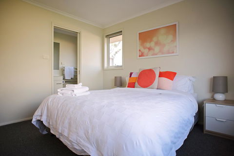 The Holiday Home People - Hobart Tourism 14