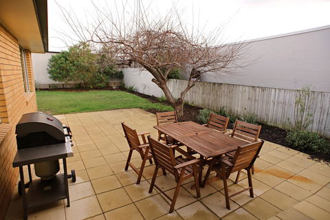 The Holiday Home People - Hobart Tourism 1