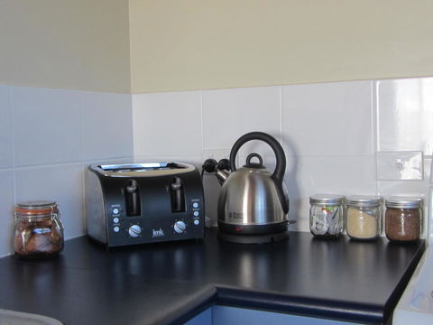 Elm Trees Accommodation @ Ross - Tourism TAS 20