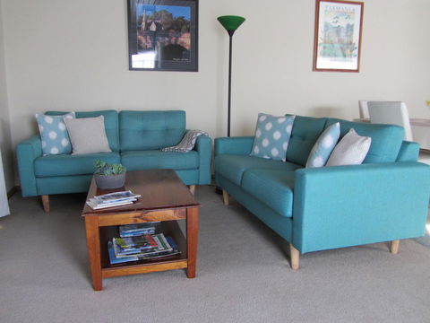 Elm Trees Accommodation @ Ross - Tourism TAS 11