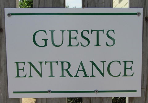 Elm Trees Accommodation @ Ross - Tourism TAS 8