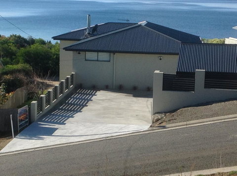 Swansea Beach House Oceanfront - Tourism TAS 3